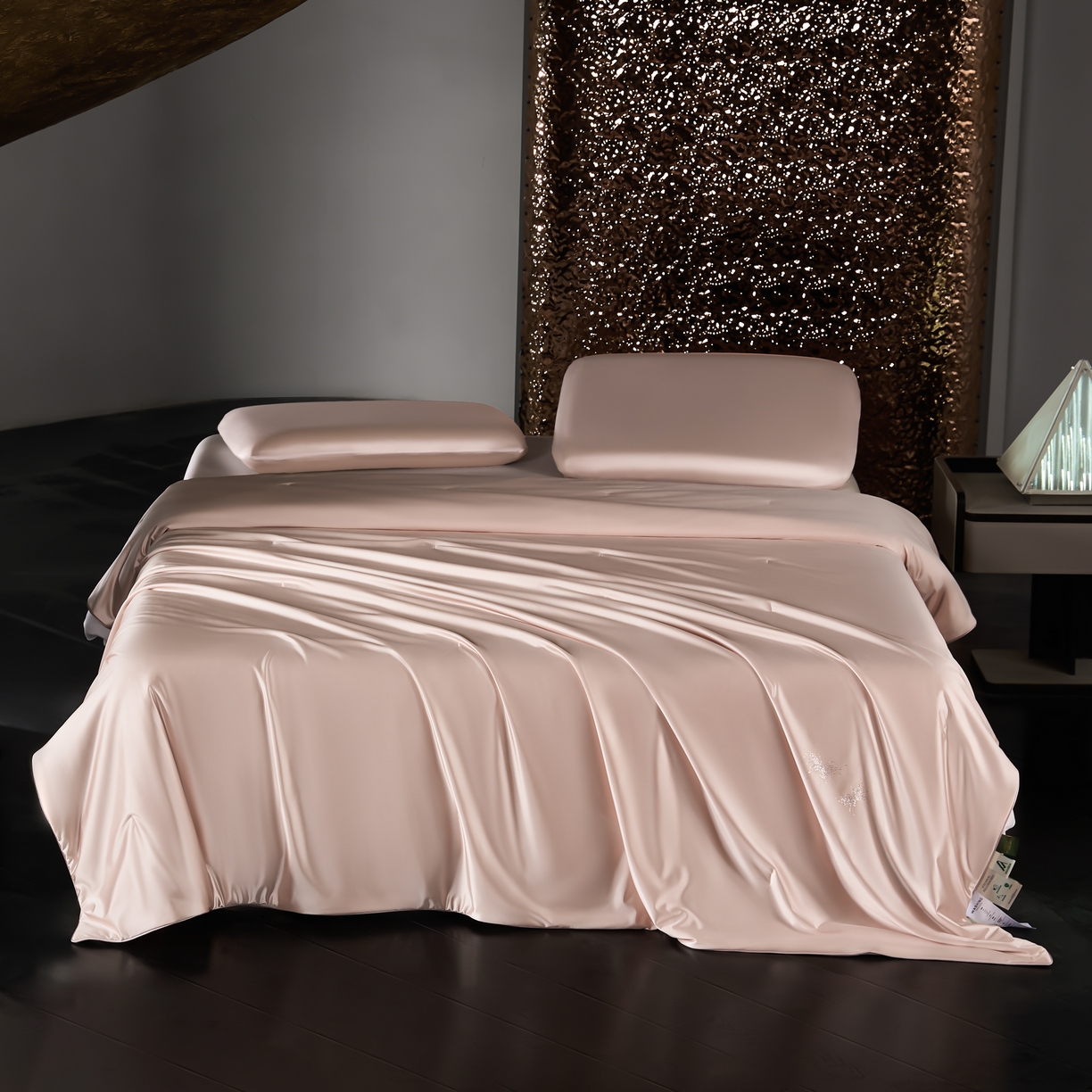 91家纺网 家纺一手货源 找家纺 桂雅居 2026新款珍妮莎纤凉野蚕丝被夏被空调被夏凉被 蔷薇粉（最低控价：298起(券后价) 充值会员价-10）