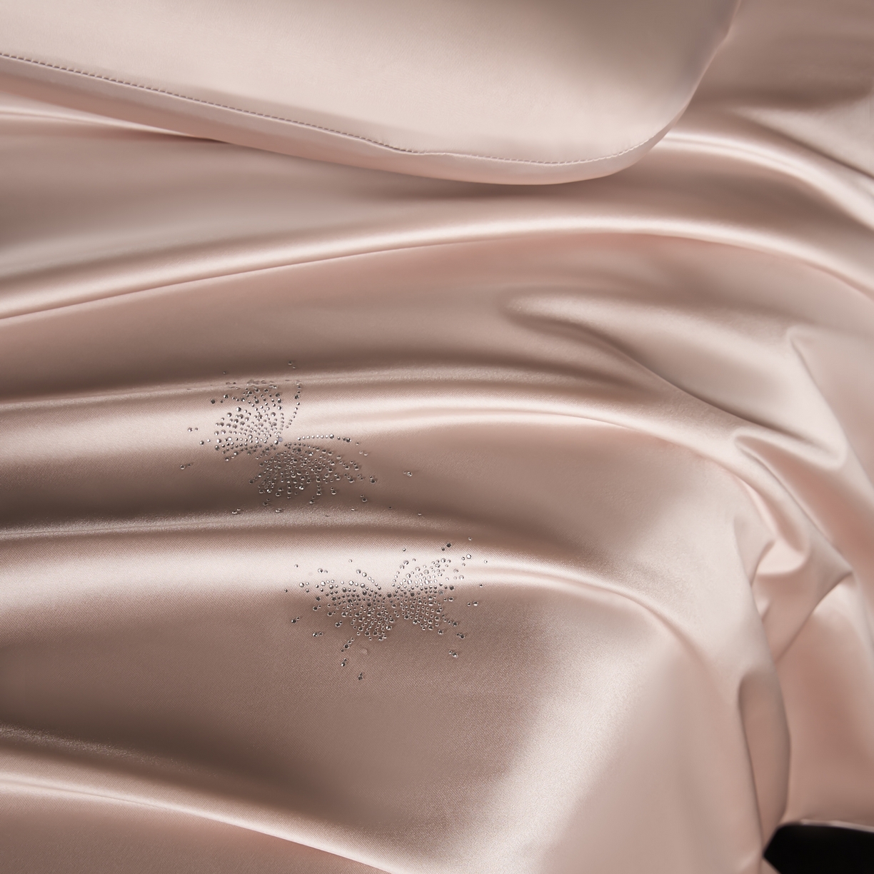 91家纺网 家纺一手货源 找家纺 桂雅居 2026新款珍妮莎纤凉野蚕丝被夏被空调被夏凉被 蔷薇粉（最低控价：298起(券后价) 充值会员价-10）