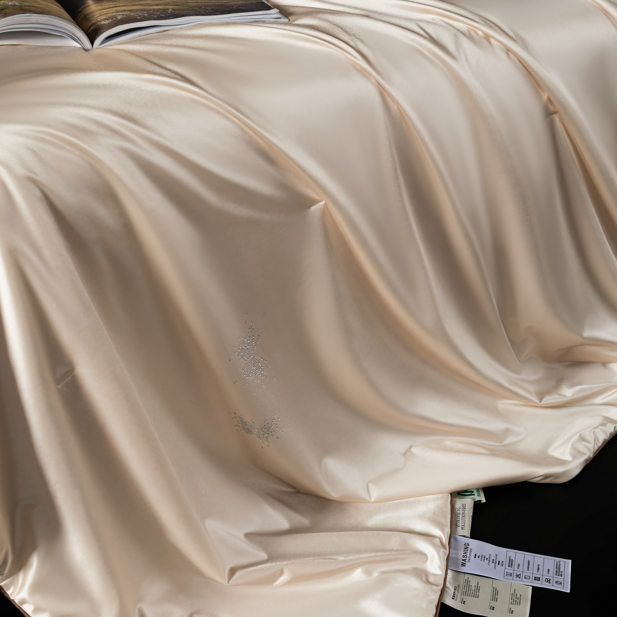 91家纺网 家纺一手货源 找家纺 桂雅居 2026新款珍妮莎纤凉野蚕丝被夏被空调被夏凉被 青白玉（最低控价：298起(券后价) 充值会员价-10）