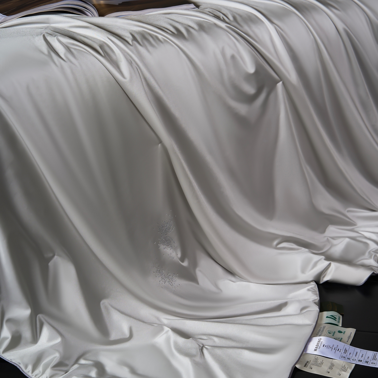 91家纺网 家纺一手货源 找家纺 桂雅居 2026新款珍妮莎纤凉野蚕丝被夏被空调被夏凉被 月光灰（最低控价：298起(券后价) 充值会员价-10）