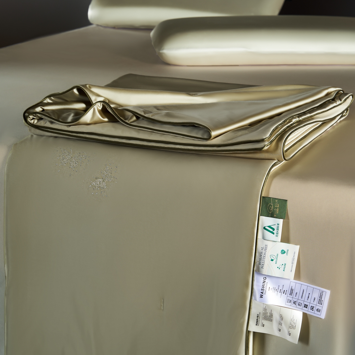 91家纺网 家纺一手货源 找家纺 桂雅居 2026新款珍妮莎纤凉野蚕丝被夏被空调被夏凉被 麦绿（最低控价：298起(券后价) 充值会员价-10）