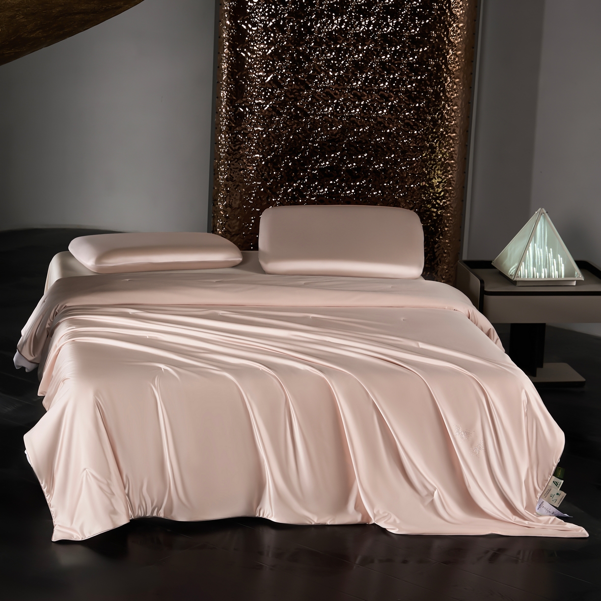 91家纺网 家纺一手货源 找家纺 桂雅居 2026新款珍妮莎纤凉野蚕丝被夏被空调被夏凉被 蔷薇粉（最低控价：298起(券后价) 充值会员价-10）