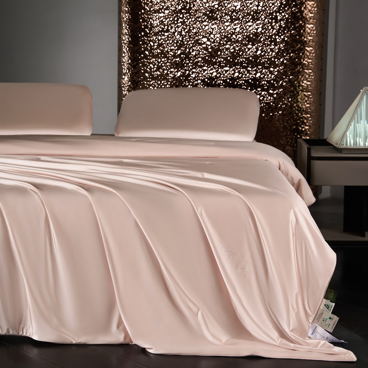 91家纺网 家纺一手货源 找家纺 桂雅居 2026新款珍妮莎纤凉野蚕丝被夏被空调被夏凉被 蔷薇粉（最低控价：298起(券后价) 充值会员价-10）