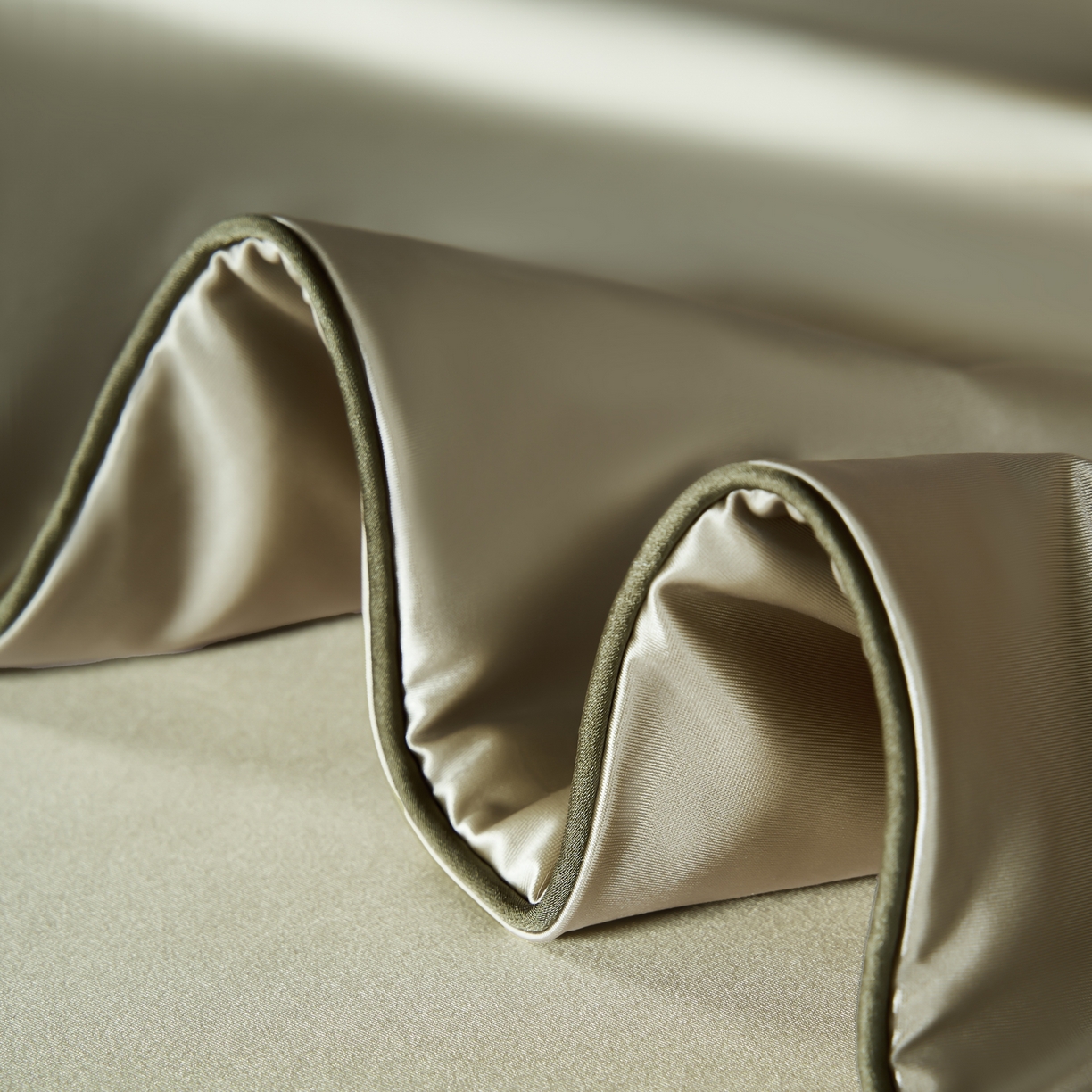 91家纺网 家纺一手货源 找家纺 桂雅居 2026新款珍妮莎纤凉野蚕丝被夏被空调被夏凉被 麦绿（最低控价：298起(券后价) 充值会员价-10）