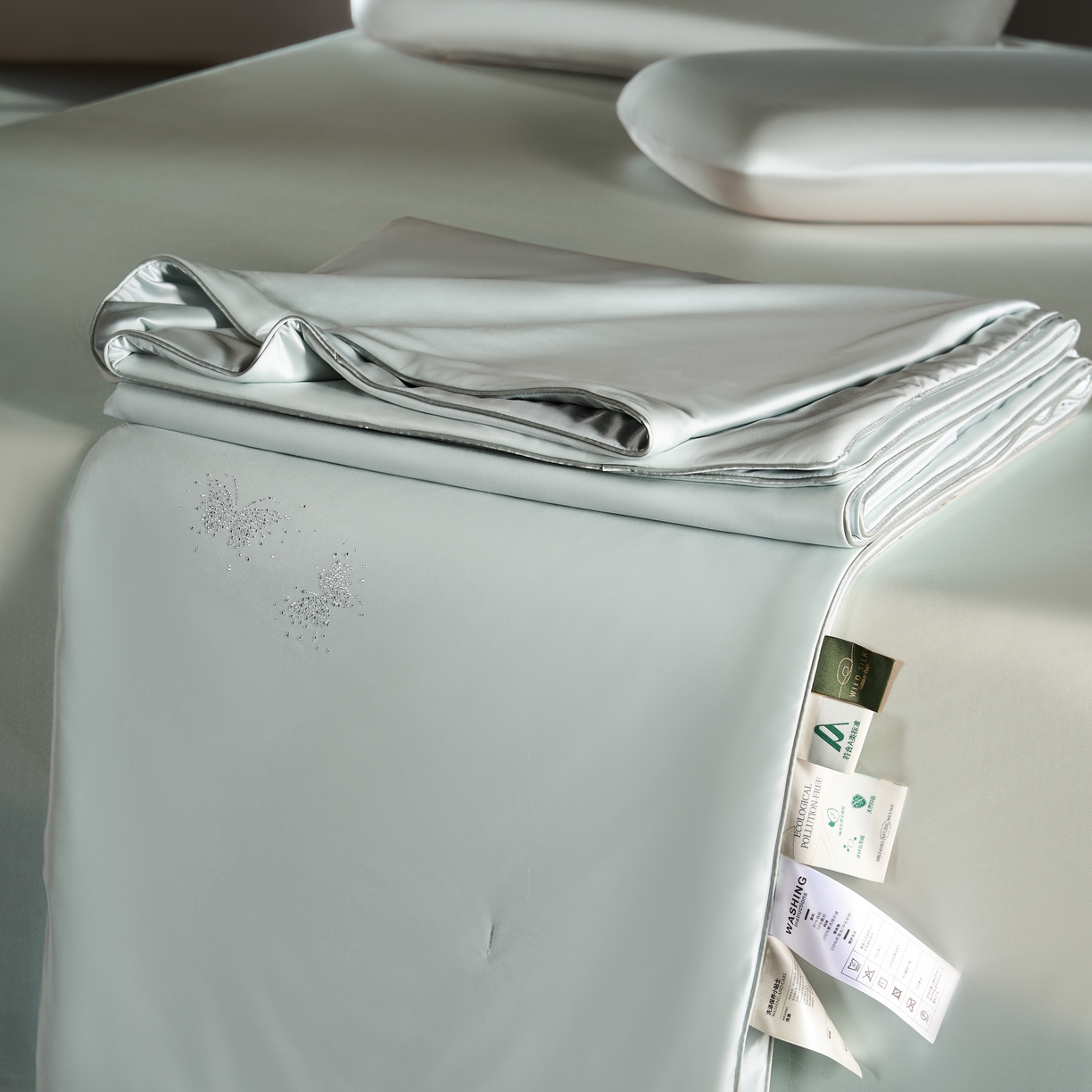 91家纺网 家纺一手货源 找家纺 桂雅居 2026新款珍妮莎纤凉野蚕丝被夏被空调被夏凉被 云淡碧（最低控价：298起(券后价) 充值会员价-10）