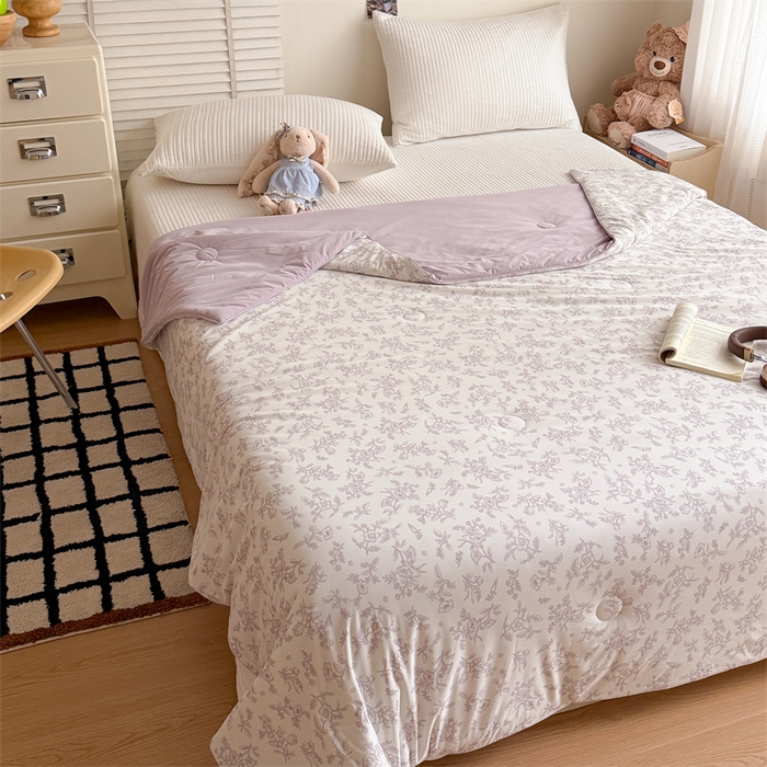 91家纺网 家纺一手货源 找家纺 吾欢心 2026新款仿锦安高克重凉感丝（含氨纶）夏凉被冰激凌空调被凉感小冰皮夏被 紫雾铃兰