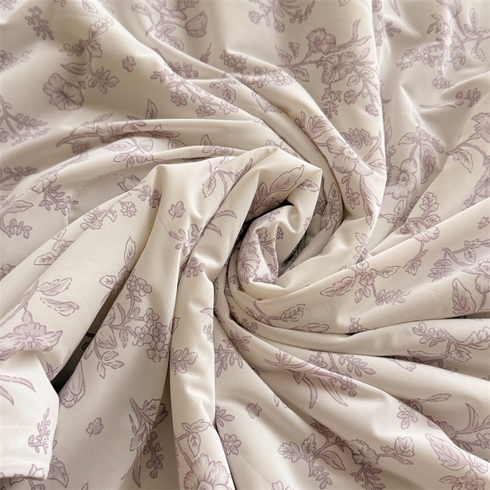 91家纺网 家纺一手货源 找家纺 吾欢心 2026新款仿锦安高克重凉感丝（含氨纶）夏凉被冰激凌空调被凉感小冰皮夏被 紫雾铃兰