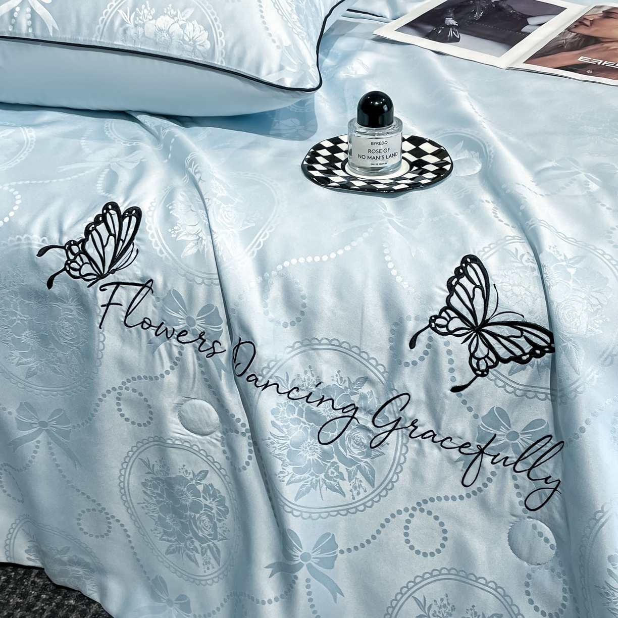 91家纺网 家纺一手货源 找家纺 慕澄家纺 2026新款水洗真丝天丝提花刺绣夏凉被空调被夏被四件套-蝶影 蝶影-冰蓝