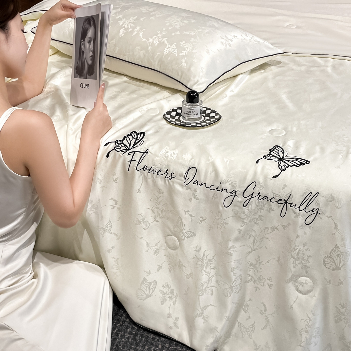 91家纺网 家纺一手货源 找家纺 慕澄家纺 2026新款水洗真丝天丝提花刺绣夏凉被空调被夏被四件套-蝶影 蝶影-霜白