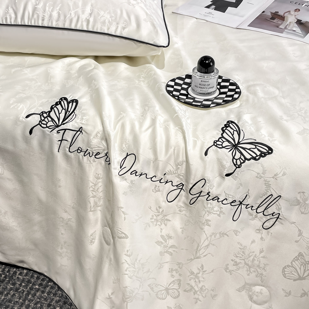 91家纺网 家纺一手货源 找家纺 慕澄家纺 2026新款水洗真丝天丝提花刺绣夏凉被空调被夏被四件套-蝶影 蝶影-霜白