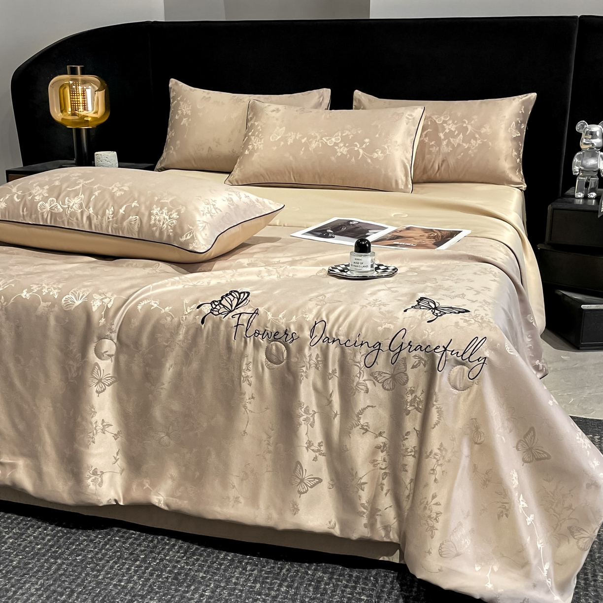 91家纺网 家纺一手货源 找家纺 慕澄家纺 2026新款水洗真丝天丝提花刺绣夏凉被空调被夏被四件套-蝶影 蝶影-香槟金