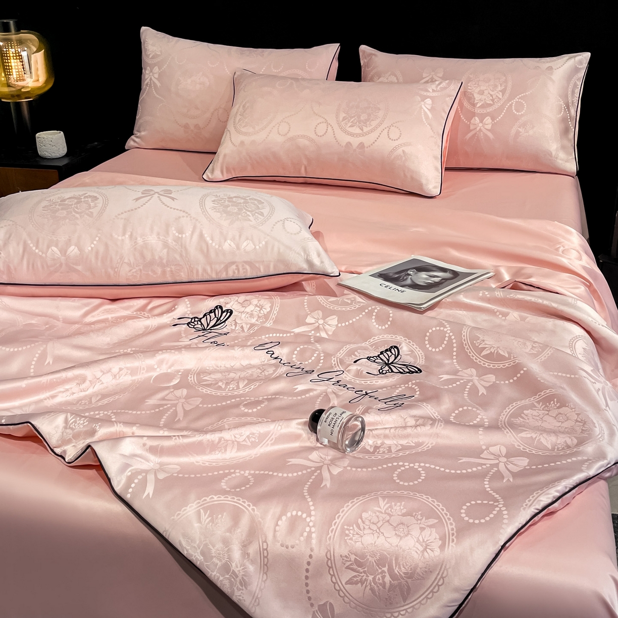 91家纺网 家纺一手货源 找家纺 慕澄家纺 2026新款水洗真丝天丝提花刺绣夏凉被空调被夏被四件套-蝶影 蝶影-蔷薇粉