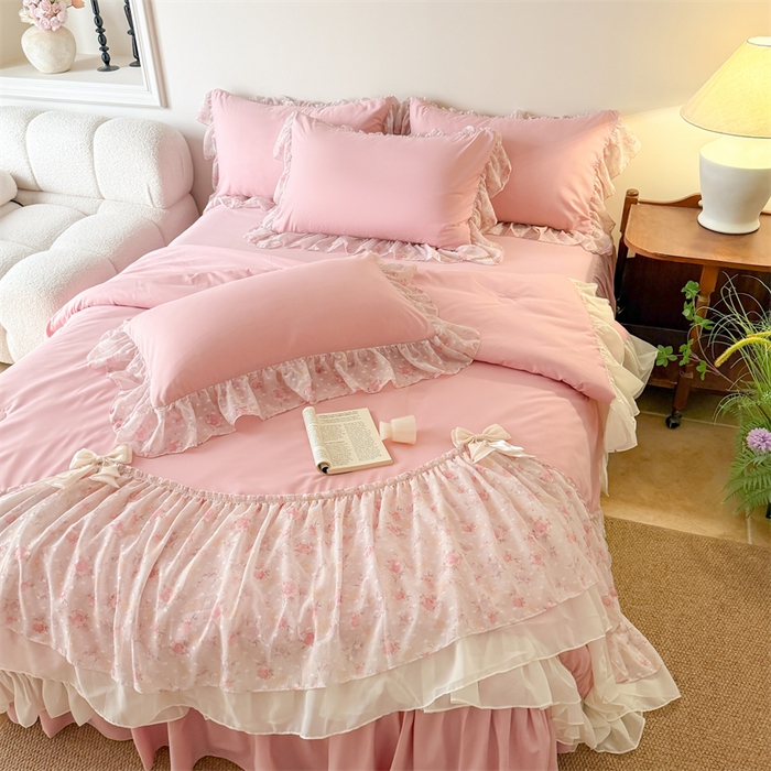 91家纺网 家纺一手货源 找家纺 富盛家纺 2026新款雪纺蕾丝刺绣法式床裙韩版夏凉被空调被夏被四件套 夏被四件套—浪漫主义（豆沙）