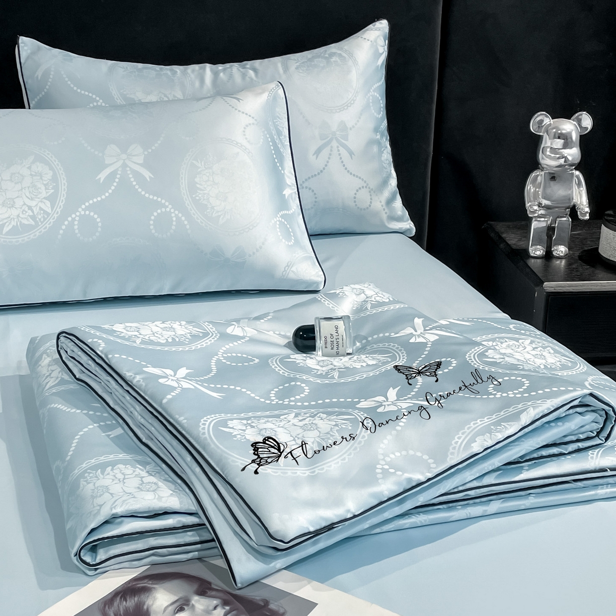 91家纺网 家纺一手货源 找家纺 慕澄家纺 2026新款水洗真丝天丝提花刺绣夏凉被空调被夏被四件套-蝶影 蝶影-冰蓝