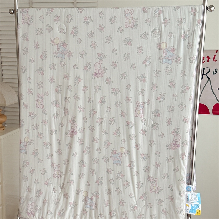 91家纺网 家纺一手货源 找家纺 吾欢心 2026新款仿锦安高克重凉感丝（含氨纶）夏凉被冰激凌空调被凉感小冰皮夏被 组合图仅做展示不可下单