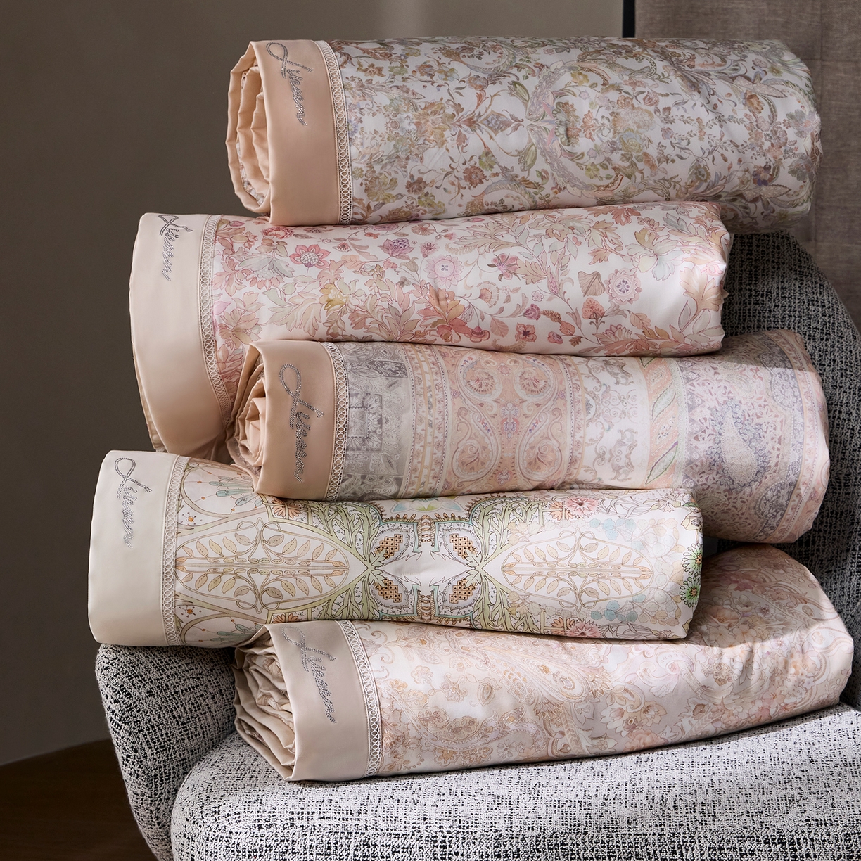 91家纺网 家纺一手货源 找家纺 （总）丽笙被芯 2026新款兰精天丝数码印花蚕丝镂空夏被夏凉被空调被