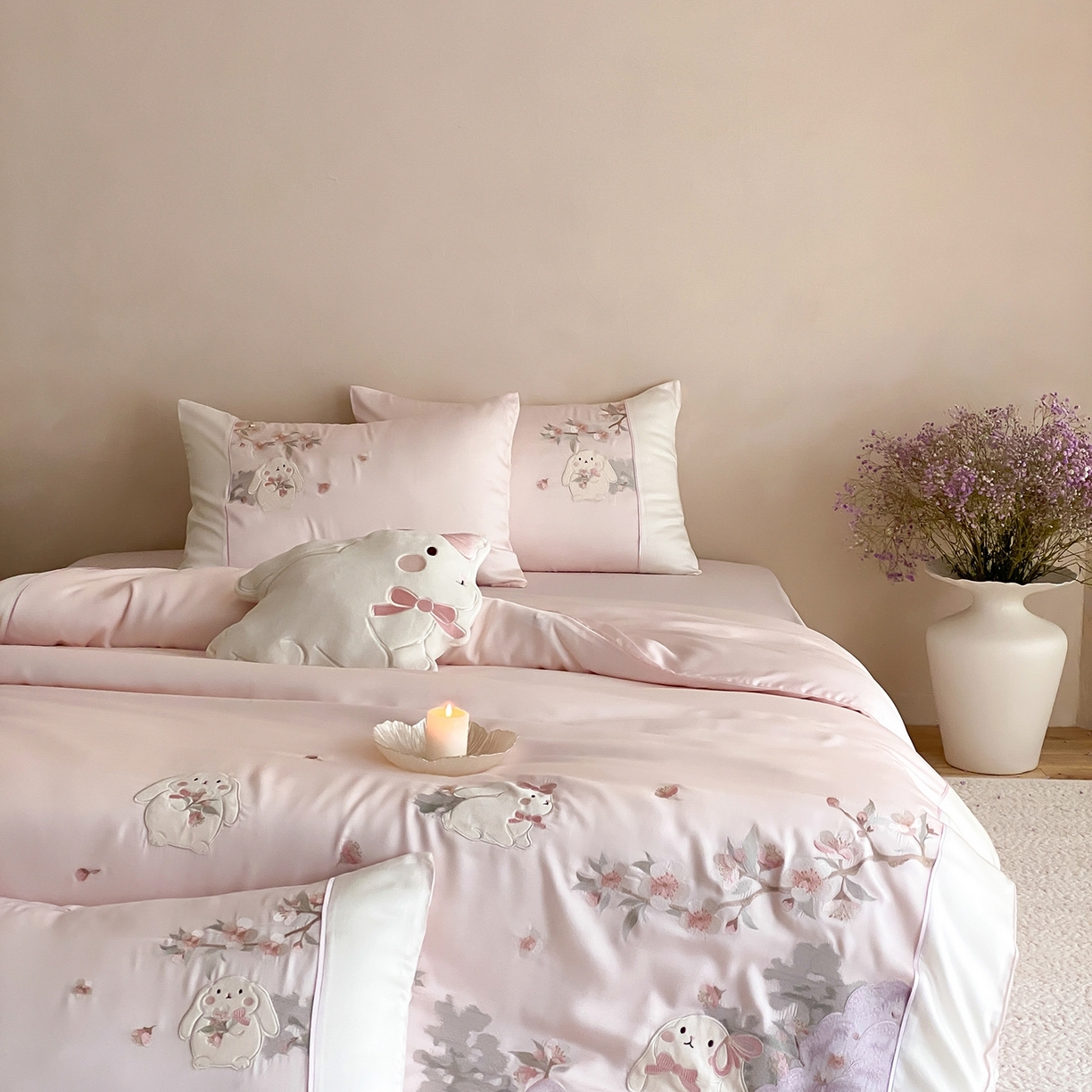 91家纺网 家纺一手货源 找家纺 （总）莎臣豹 2026新款莱赛尔天丝贴布绣四件套樱花树下