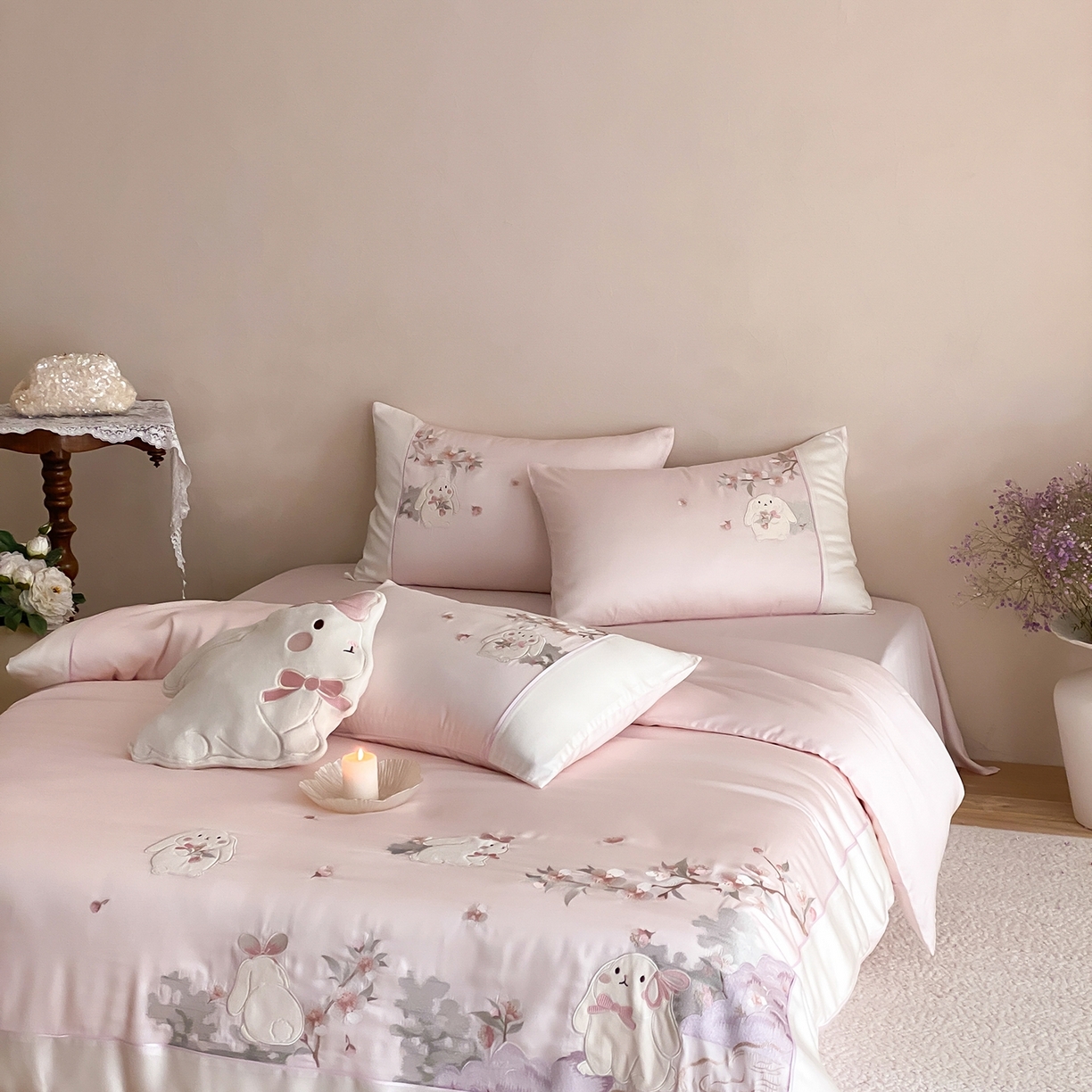 91家纺网 家纺一手货源 找家纺 （总）莎臣豹 2026新款莱赛尔天丝贴布绣四件套樱花树下