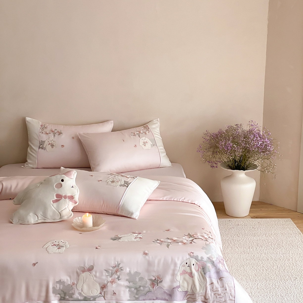 91家纺网 家纺一手货源 找家纺 （总）莎臣豹 2026新款莱赛尔天丝贴布绣四件套樱花树下