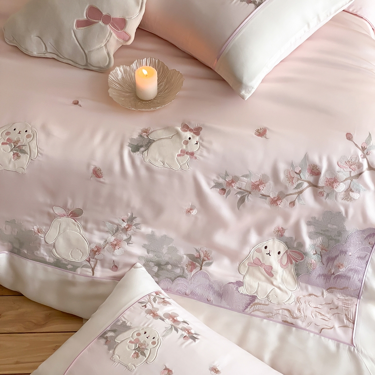 91家纺网 家纺一手货源 找家纺 （总）莎臣豹 2026新款莱赛尔天丝贴布绣四件套樱花树下