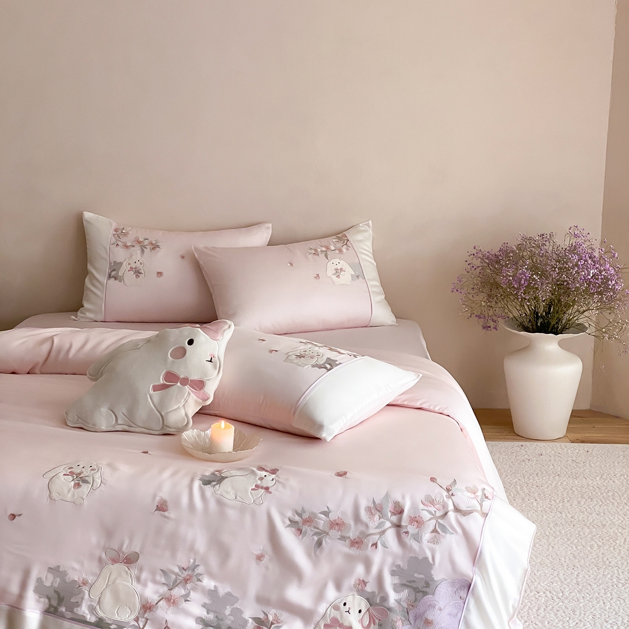 91家纺网 家纺一手货源 找家纺 （总）莎臣豹 2026新款莱赛尔天丝贴布绣四件套樱花树下