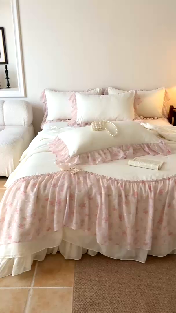 91家纺网 家纺一手货源 找家纺 富盛家纺 2026新款雪纺蕾丝刺绣法式床裙韩版夏凉被空调被夏被四件套 夏被四件套—浪漫主义（米白）