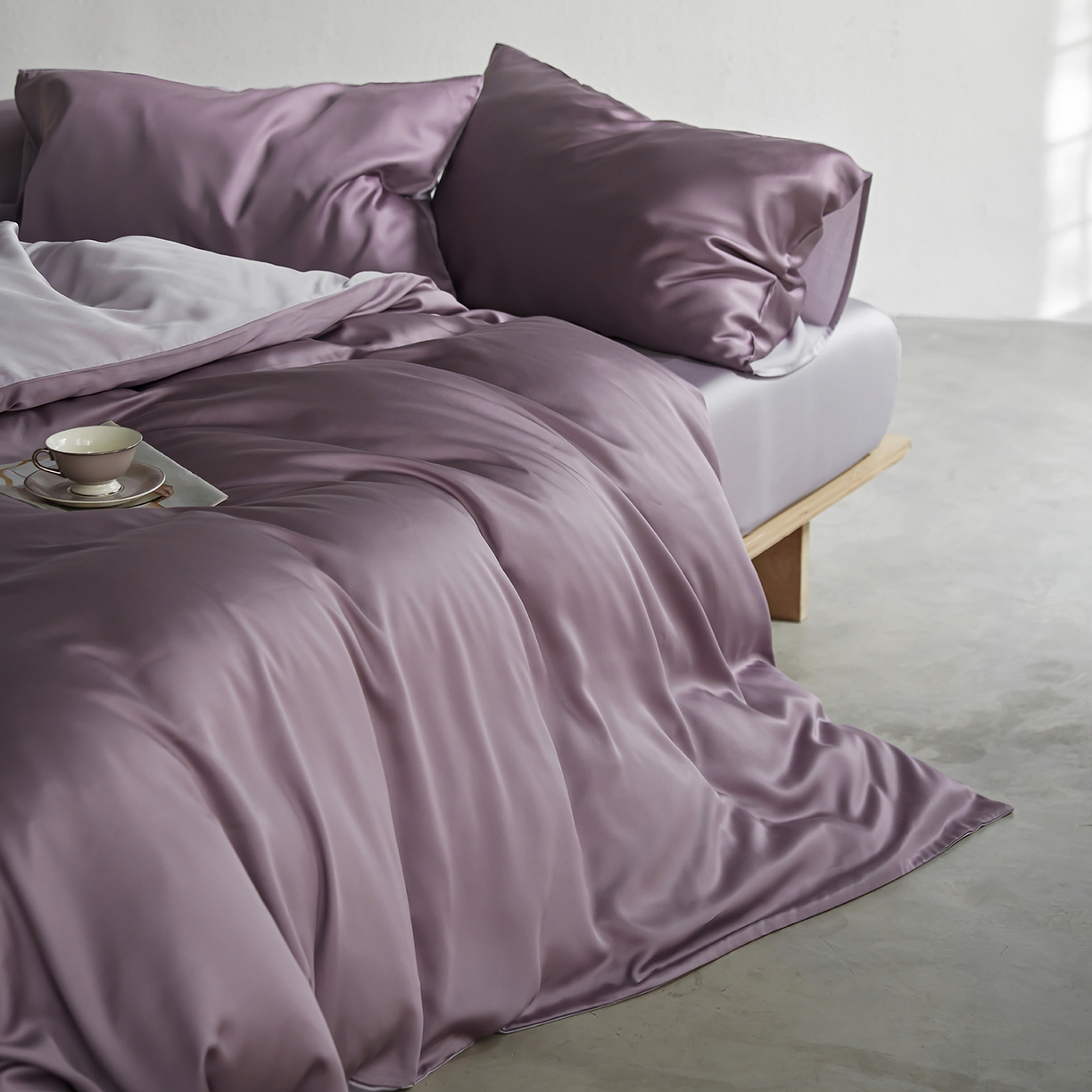 91家纺网 家纺一手货源 找家纺 轩和家居 2026新款60支奥地利兰精天丝四件套 鸢尾紫+事后清晨