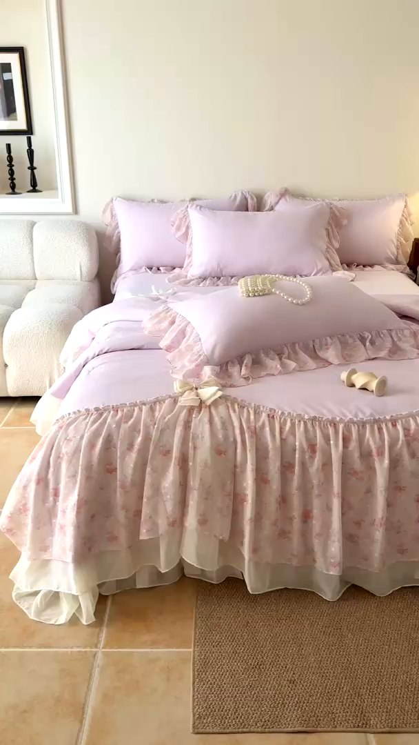 91家纺网 家纺一手货源 找家纺 富盛家纺 2026新款雪纺蕾丝刺绣法式床裙韩版夏凉被空调被夏被四件套 组合图仅供展示不可下单