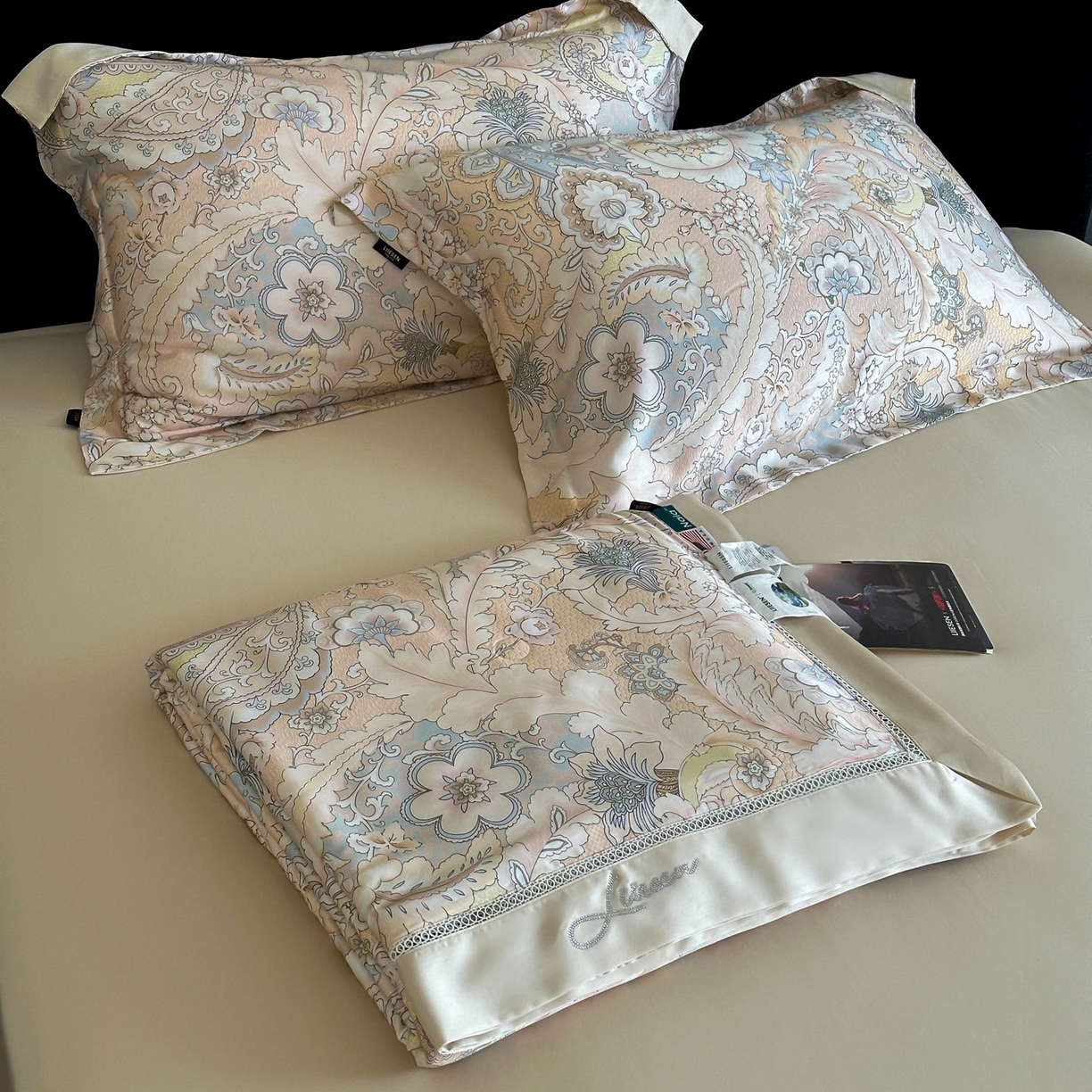 91家纺网 家纺一手货源 找家纺 丽笙被芯 2026新款A类兰精天丝数码印花Naia镂空夏被夏凉被空调被-系列二 阿瑞拉