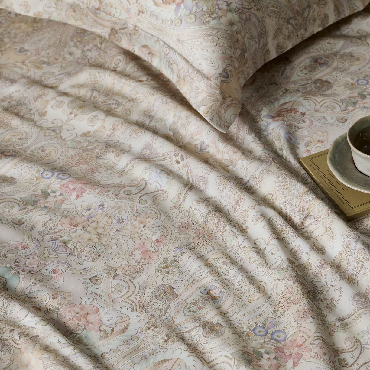 91家纺网 家纺一手货源 找家纺 丽笙被芯 2026新款兰精天丝数码印花蚕丝镂空夏被夏凉被空调被 奥瑞莉-绿