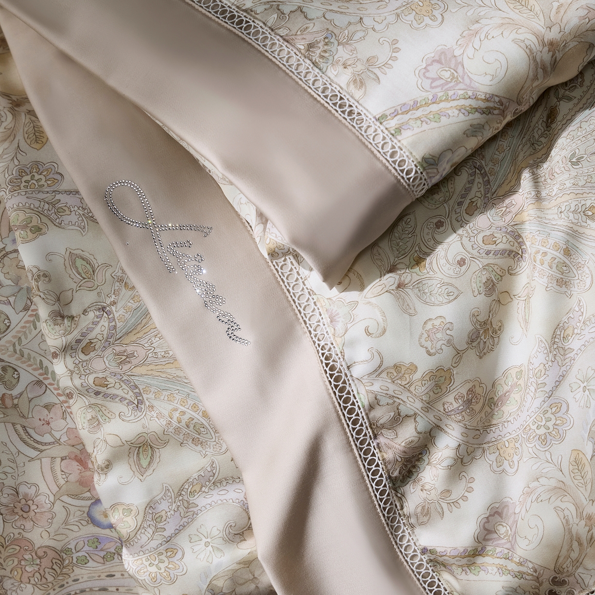 91家纺网 家纺一手货源 找家纺 丽笙被芯 2026新款兰精天丝数码印花蚕丝镂空夏被夏凉被空调被 奥瑞莉-绿