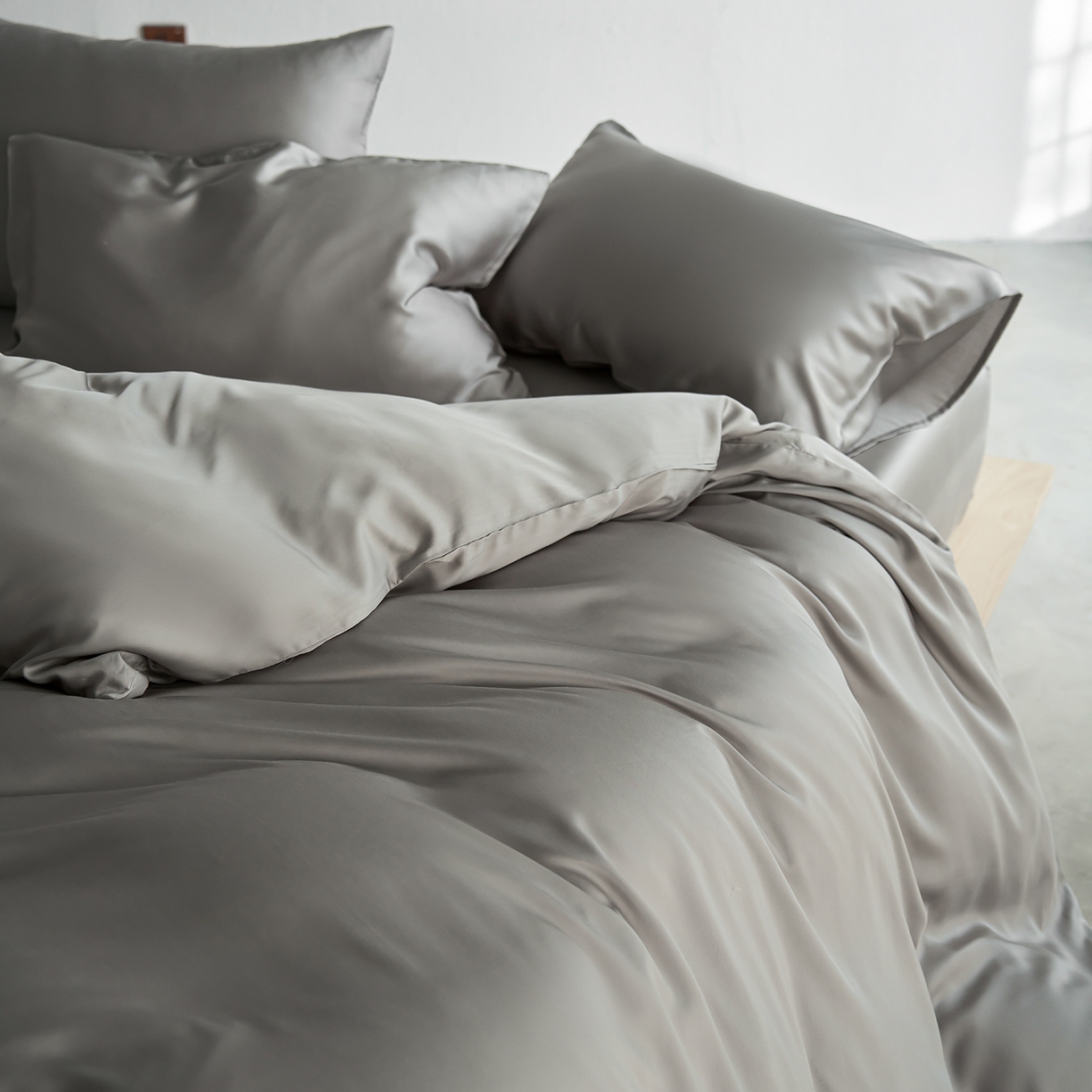 91家纺网 家纺一手货源 找家纺 轩和家居 2026新款60支奥地利兰精天丝四件套 伯爵灰