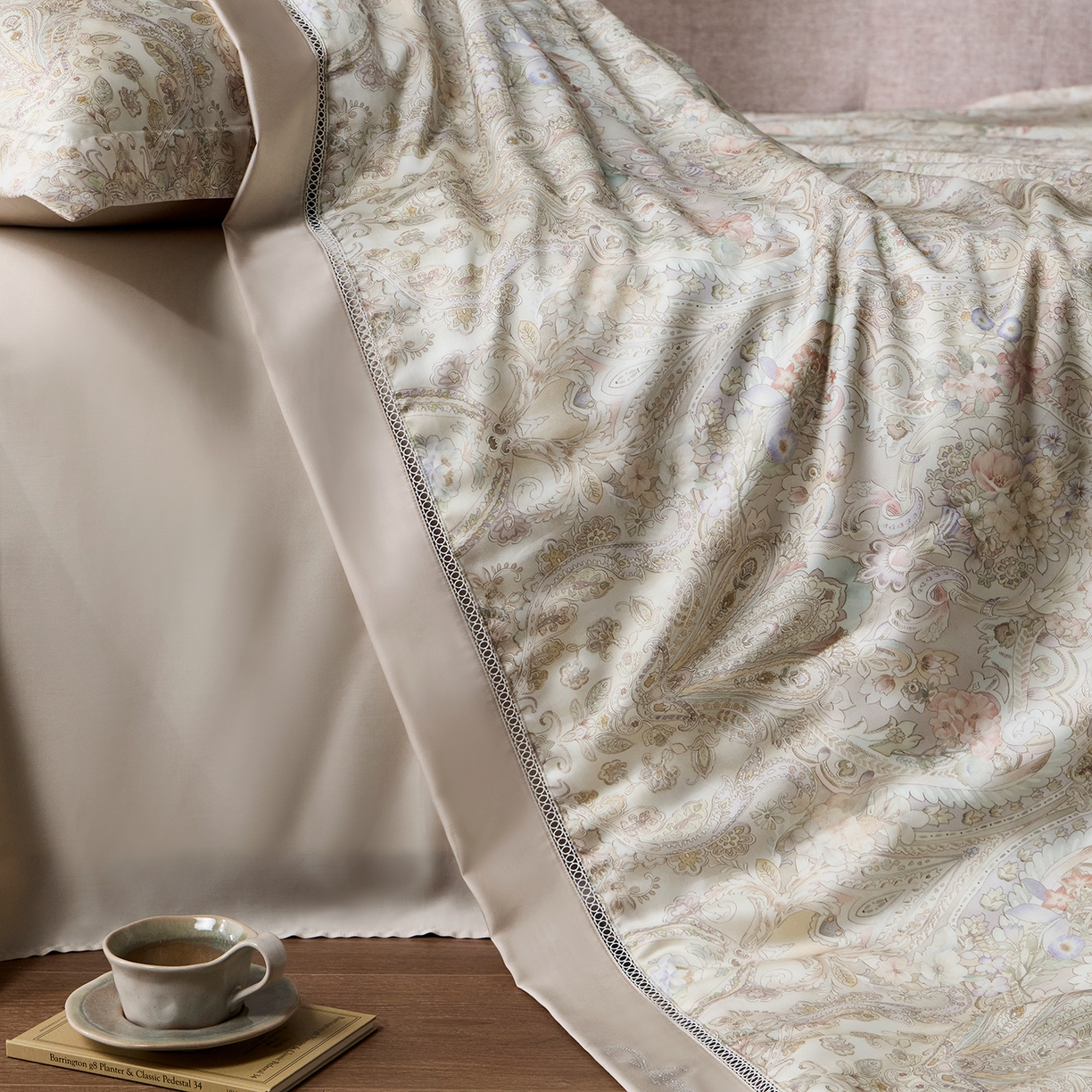 91家纺网 家纺一手货源 找家纺 丽笙被芯 2026新款兰精天丝数码印花蚕丝镂空夏被夏凉被空调被 奥瑞莉-绿