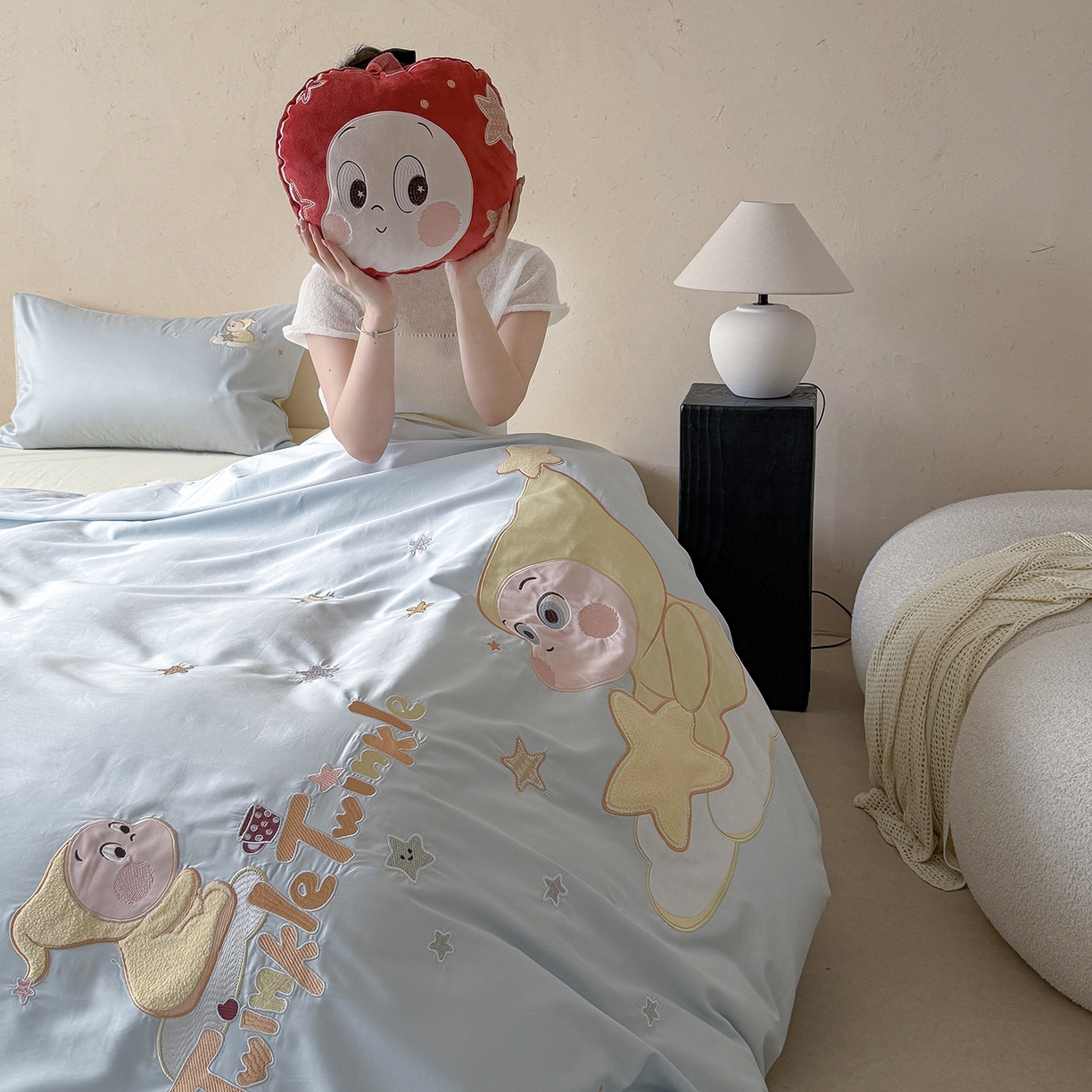 91家纺网 家纺一手货源 找家纺 （总）优悦生活馆 2026新款全棉贴布绣四件套-萌萌星人