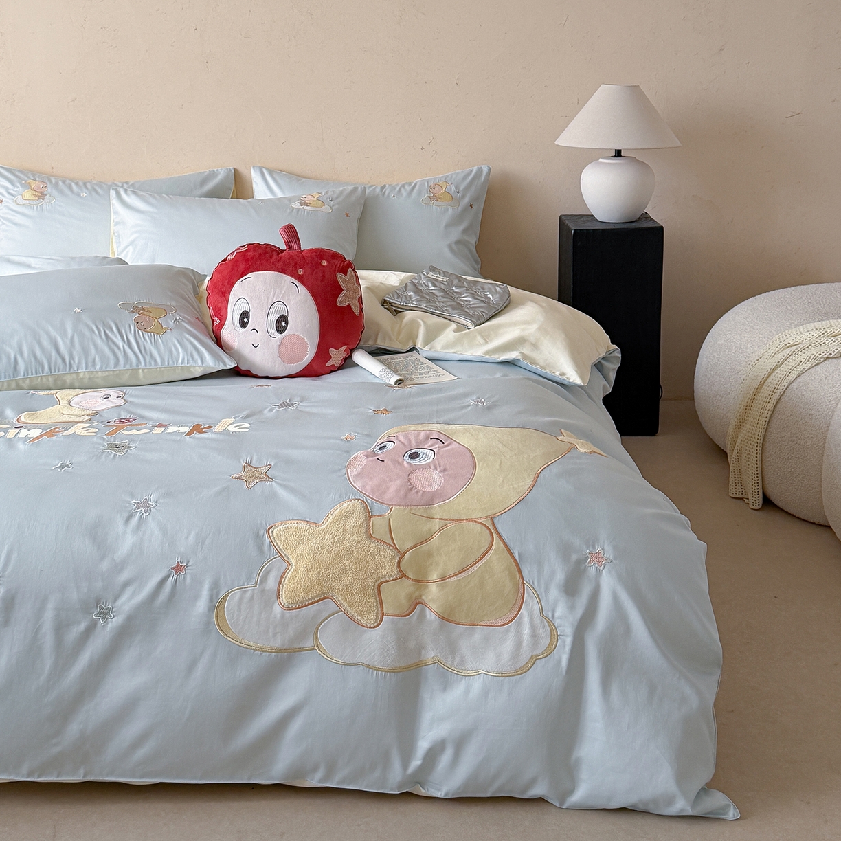 91家纺网 家纺一手货源 找家纺 （总）优悦生活馆 2026新款全棉贴布绣四件套-萌萌星人