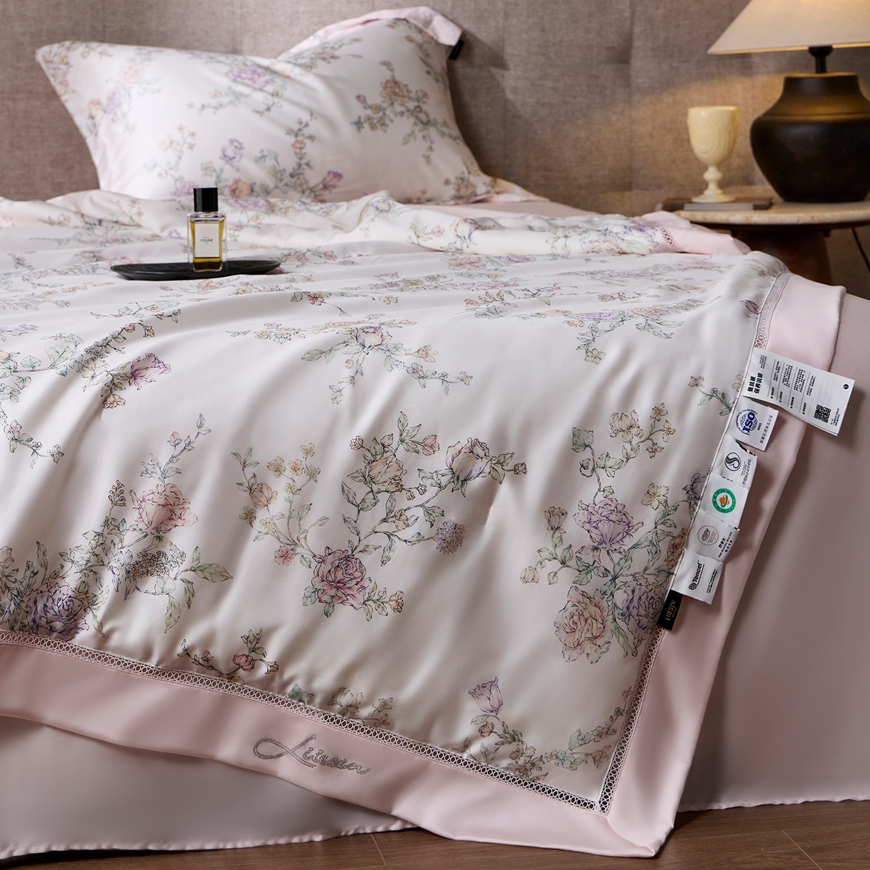 91家纺网 家纺一手货源 找家纺 丽笙被芯 2026新款兰精天丝数码印花蚕丝镂空夏被夏凉被空调被 弗洛伊德