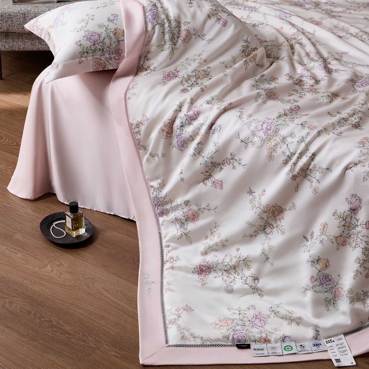 91家纺网 家纺一手货源 找家纺 丽笙被芯 2026新款兰精天丝数码印花蚕丝镂空夏被夏凉被空调被 弗洛伊德