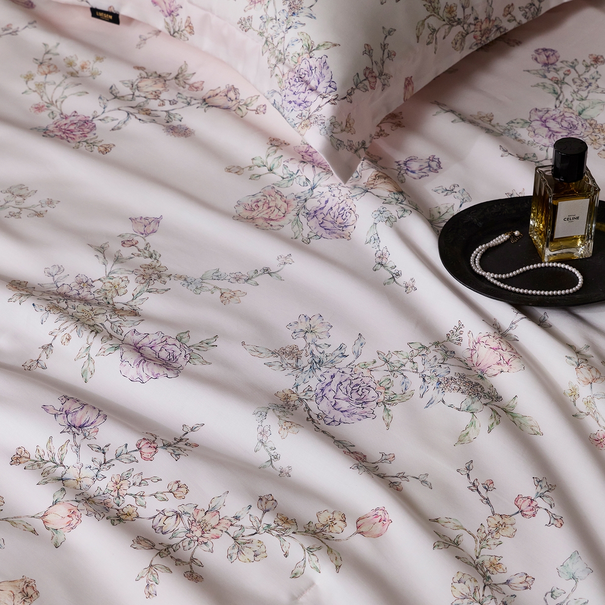 91家纺网 家纺一手货源 找家纺 丽笙被芯 2026新款兰精天丝数码印花蚕丝镂空夏被夏凉被空调被 弗洛伊德