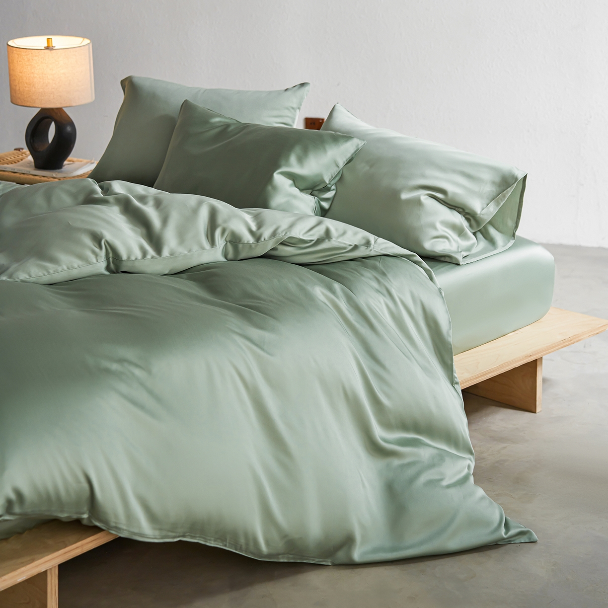 91家纺网 家纺一手货源 找家纺 轩和家居 2026新款60支奥地利兰精天丝四件套 春熙绿