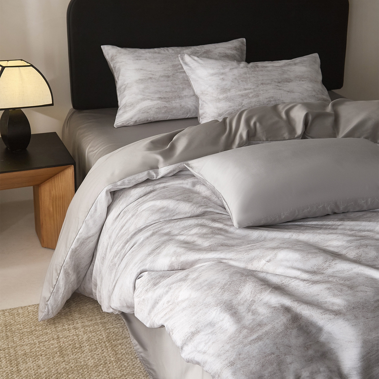 91家纺网 家纺一手货源 找家纺 ONE TWO ONE 121 【会员-20】 【控价商品】【提供买家秀】  2026新款专版数码印花100s长绒棉全棉床上用品四件套 水墨江隐-灰