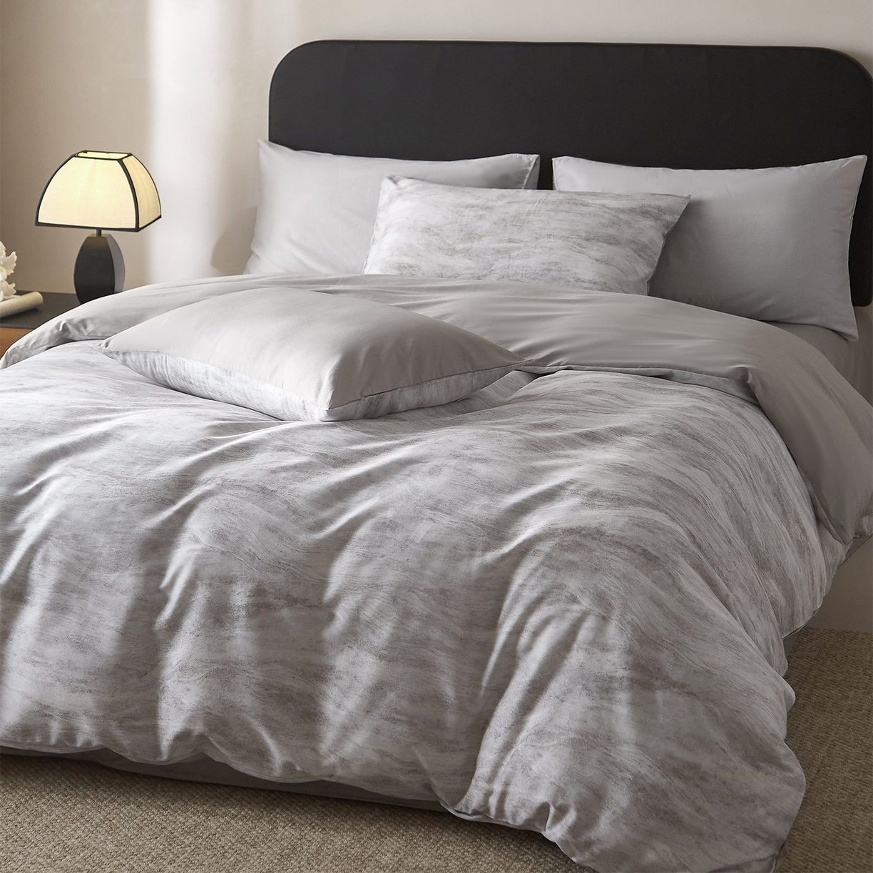 91家纺网 家纺一手货源 找家纺 ONE TWO ONE 121 【会员-20】 【控价商品】【提供买家秀】  2026新款专版数码印花100s长绒棉全棉床上用品四件套 水墨江隐-灰