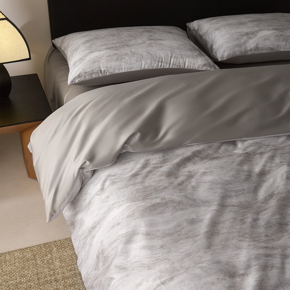 91家纺网 家纺一手货源 找家纺 ONE TWO ONE 121 【会员-20】 【控价商品】【提供买家秀】  2026新款专版数码印花100s长绒棉全棉床上用品四件套 水墨江隐-灰