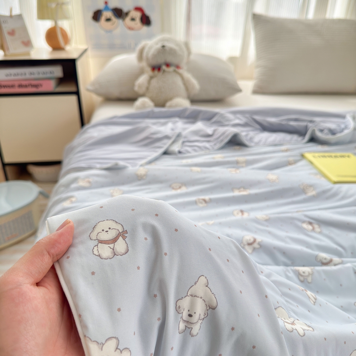 91家纺网 家纺一手货源 找家纺 亿梵家居 2026新款锦氨印花凉感夏被 纳瑞小狗