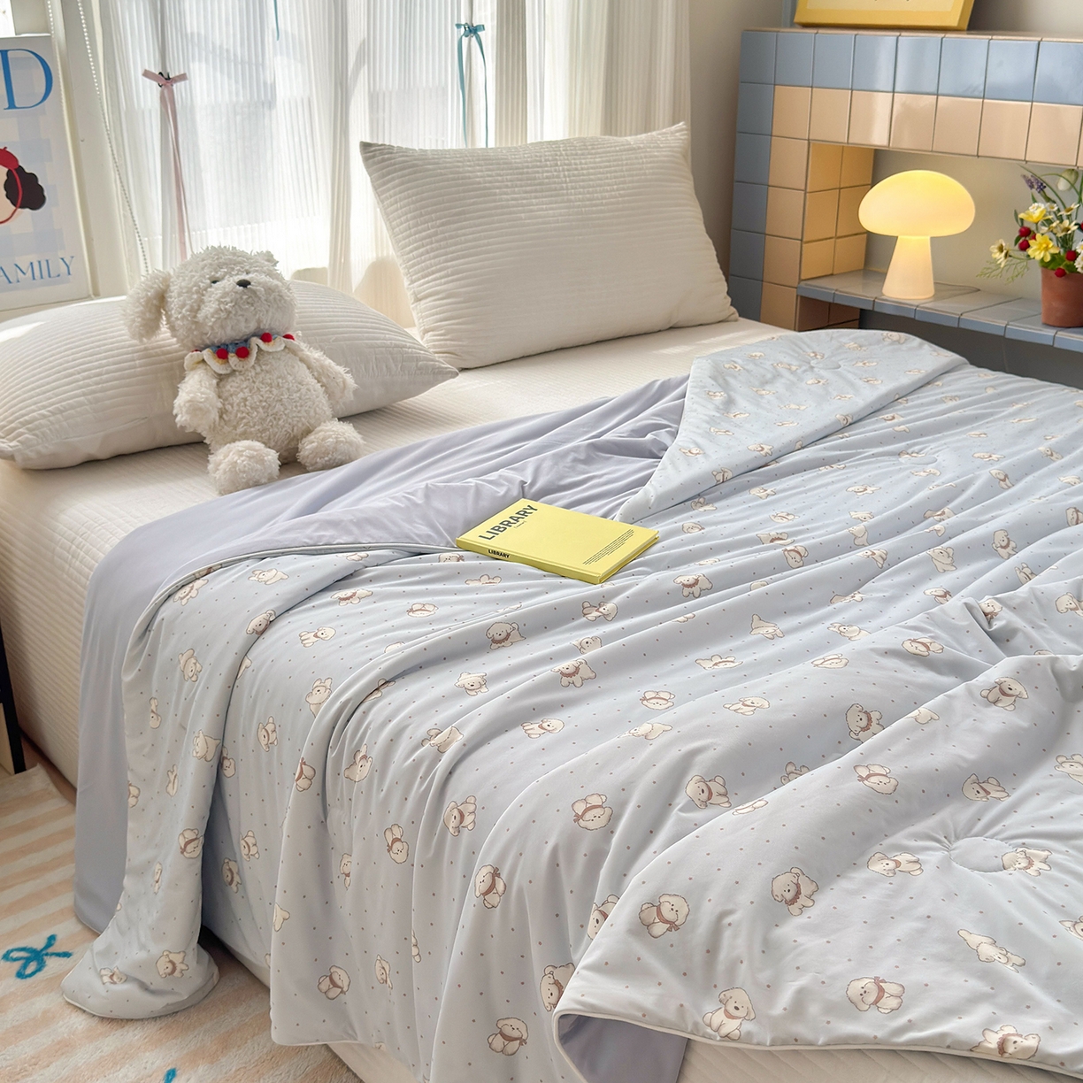 91家纺网 家纺一手货源 找家纺 亿梵家居 2026新款锦氨印花凉感夏被 纳瑞小狗