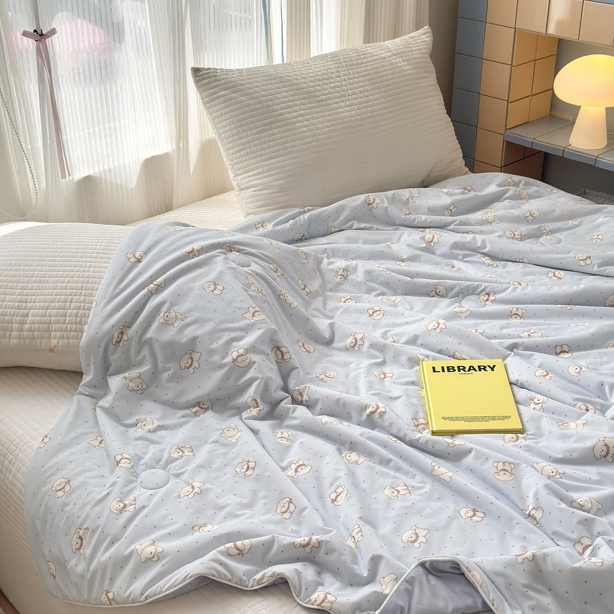 91家纺网 家纺一手货源 找家纺 亿梵家居 2026新款锦氨印花凉感夏被 纳瑞小狗