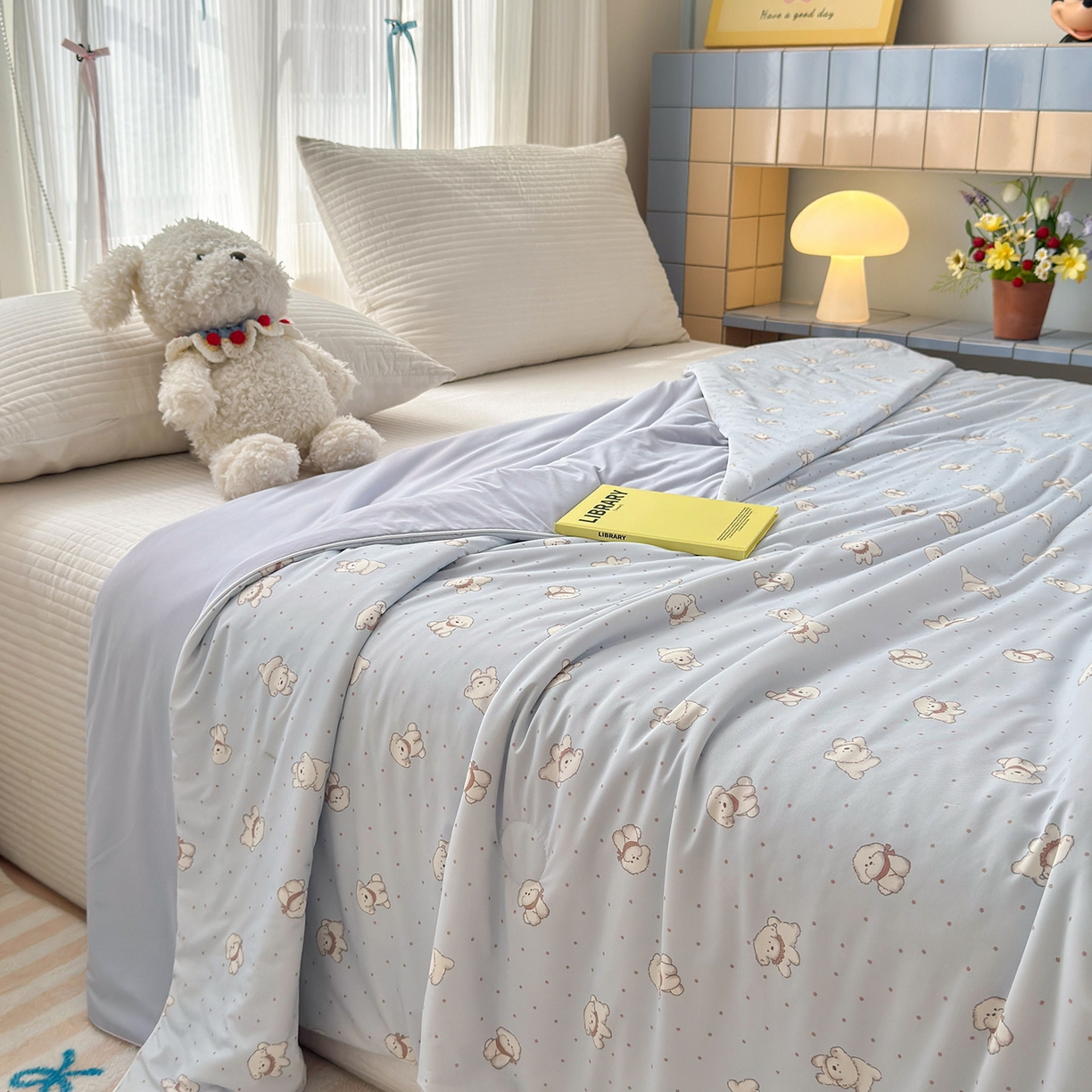 91家纺网 家纺一手货源 找家纺 亿梵家居 2026新款锦氨印花凉感夏被 纳瑞小狗