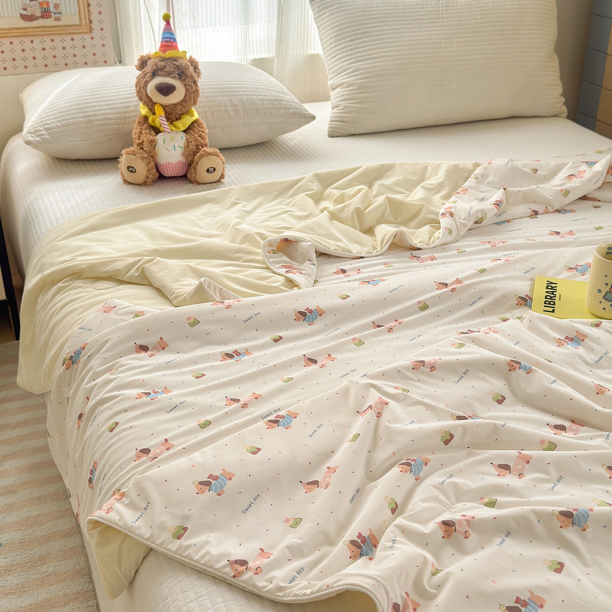 91家纺网 家纺一手货源 找家纺 亿梵家居 2026新款锦氨印花凉感夏被 俏皮小狗