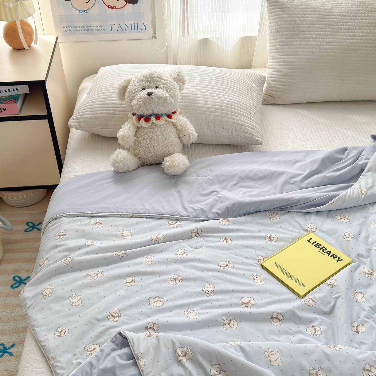 91家纺网 家纺一手货源 找家纺 亿梵家居 2026新款锦氨印花凉感夏被 纳瑞小狗