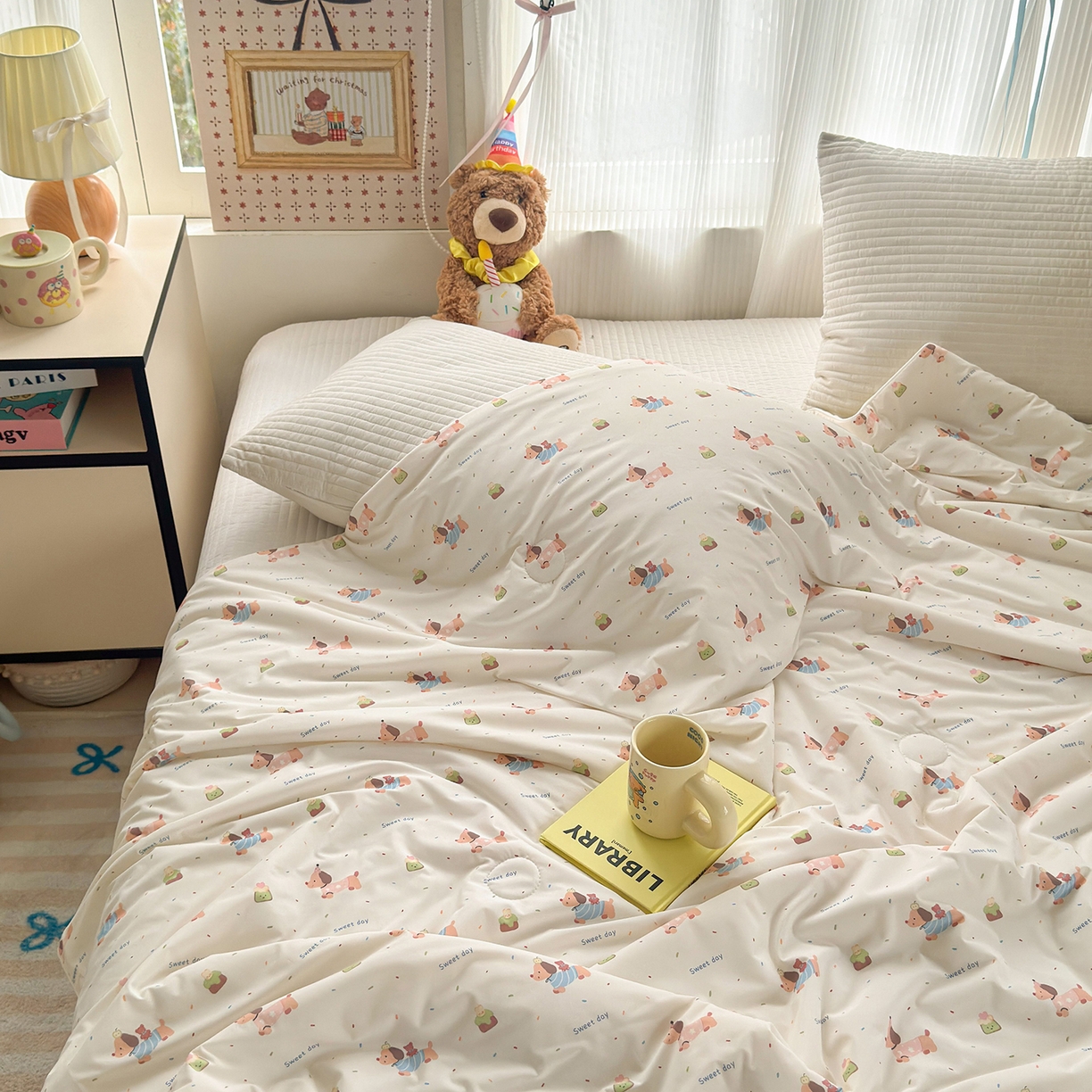 91家纺网 家纺一手货源 找家纺 亿梵家居 2026新款锦氨印花凉感夏被 俏皮小狗