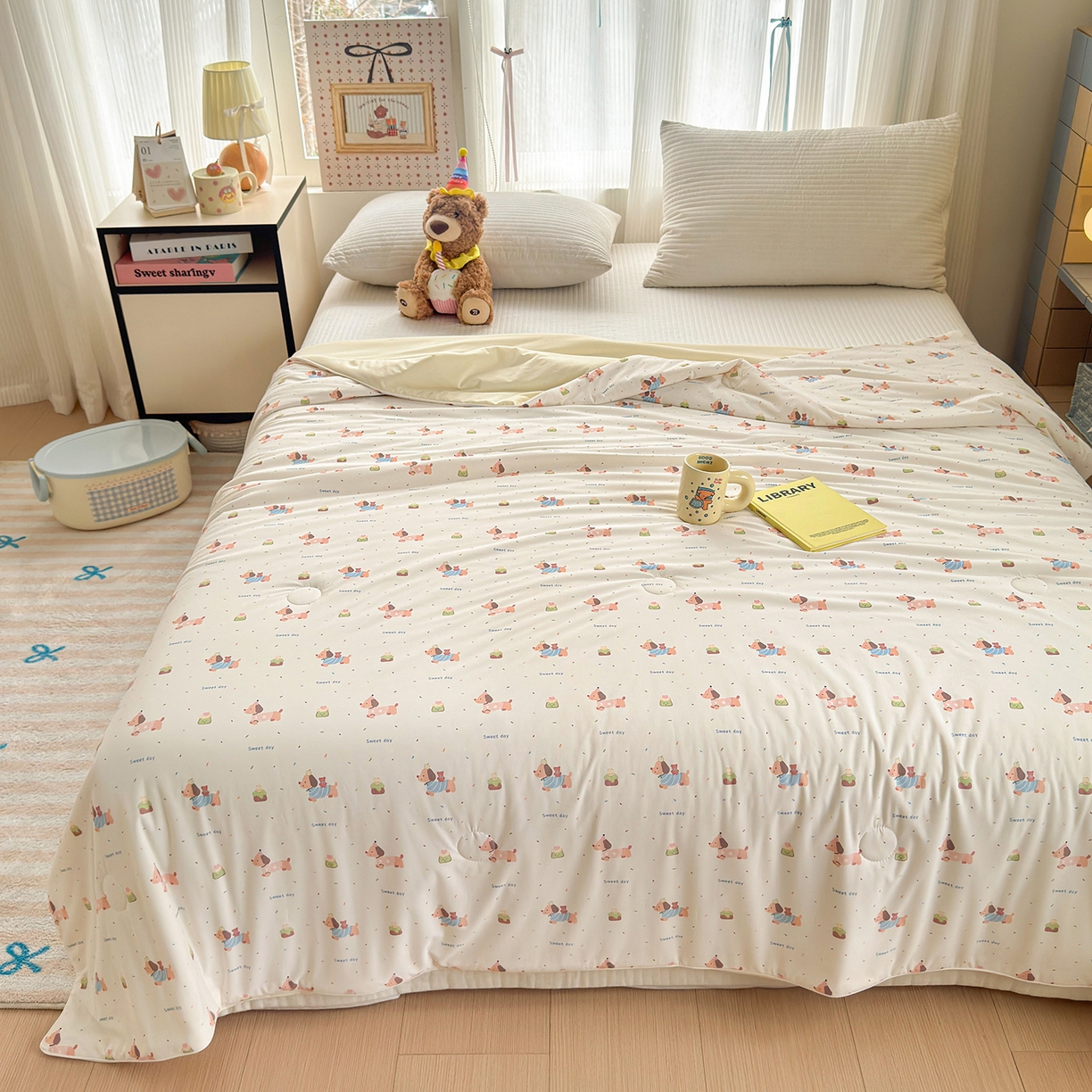 91家纺网 家纺一手货源 找家纺 亿梵家居 2026新款锦氨印花凉感夏被 俏皮小狗